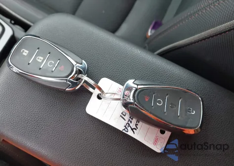 2021 Chevrolet Trailblazer Awd Rs z USA, uszkodzony, nr VIN KL79MUSL4MB102838